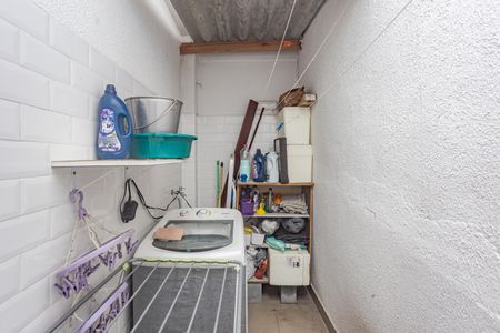 Casa à venda com 107m², 3 quartos e 2 vagasÁrea de Serviço