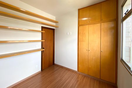 Apartamento para alugar com 90m², 3 quartos e 2 vagasQuarto 2