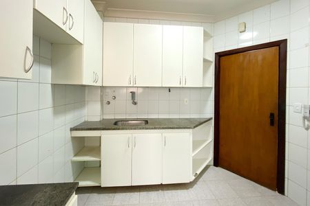 Apartamento para alugar com 90m², 3 quartos e 2 vagasCozinha