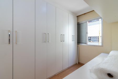 Apartamento à venda com 82m², 3 quartos e 2 vagasQuarto 3