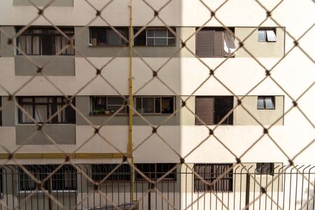 Apartamento à venda com 82m², 3 quartos e 2 vagasQuarto 3 - Vista