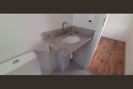 Apartamento à venda com 64m², 2 quartos e 2 vagasBanheiro da Suíte 1