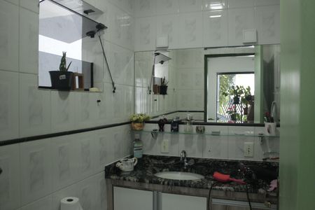 Casa para alugar com 250m², 3 quartos e 8 vagasLavabo 