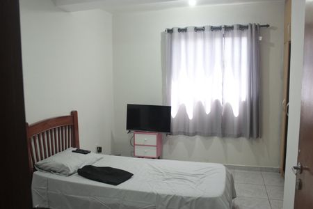 Casa para alugar com 250m², 3 quartos e 8 vagasQuarto 2