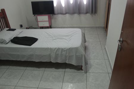 Casa para alugar com 250m², 3 quartos e 8 vagasQuarto 2