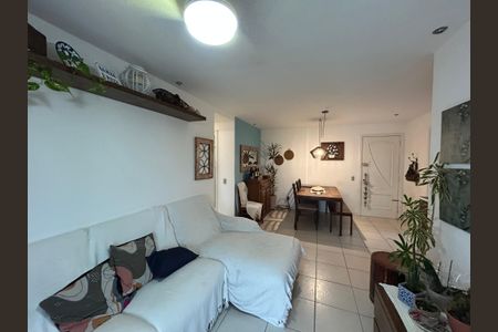 Apartamento à venda com 78m², 2 quartos e 1 vagaSala