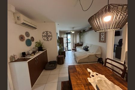 Apartamento à venda com 78m², 2 quartos e 1 vagaSala
