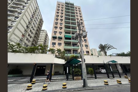 Apartamento à venda com 78m², 2 quartos e 1 vagaFachada e portaria