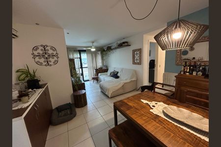 Apartamento à venda com 78m², 2 quartos e 1 vagaSala