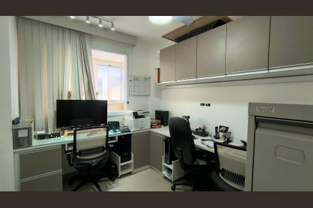 Apartamento para alugar com 172m², 3 quartos e 2 vagas Apartamento para alugar com 172m², 3 quartos e 2 vagasQuarto 1