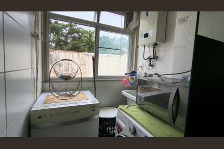 Apartamento para alugar com 172m², 3 quartos e 2 vagas Apartamento para alugar com 172m², 3 quartos e 2 vagasCozinha e Área de Serviço