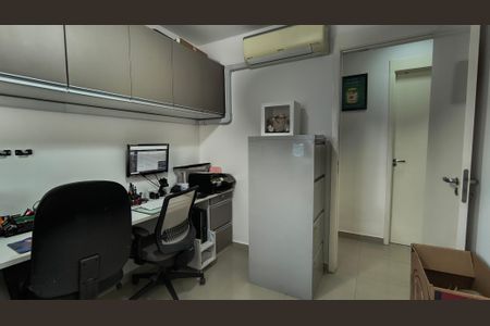 Apartamento para alugar com 172m², 3 quartos e 2 vagas Apartamento para alugar com 172m², 3 quartos e 2 vagasQuarto 1