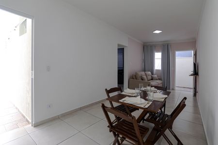 Apartamento para alugar com 70m², 2 quartos e 1 vaga Apartamento para alugar com 70m², 2 quartos e 1 vagaSala de Jantar