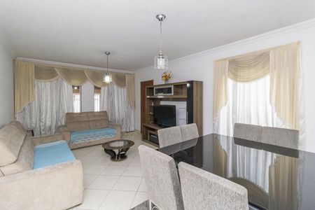 Sala de casa à venda com 3 quartos, 142m² em Vila Nivi, São Paulo