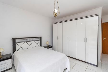 Casa à venda com 142m², 3 quartos e 2 vagasSuíte
