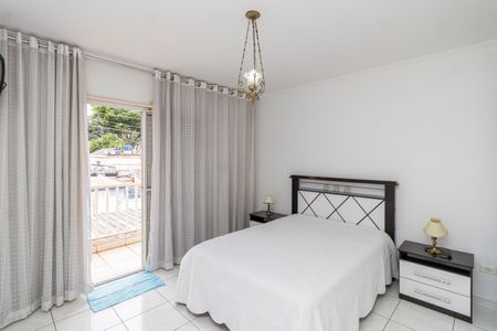 Casa à venda com 142m², 3 quartos e 2 vagasSuíte