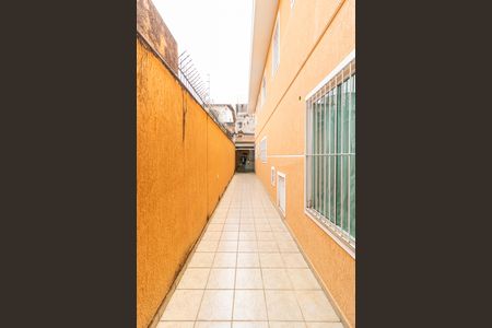 Casa à venda com 142m², 3 quartos e 2 vagasCorredor Lateral