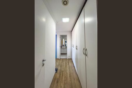 Apartamento à venda com 120m², 3 quartos e 2 vagas Apartamento à venda com 120m², 3 quartos e 2 vagasSuite