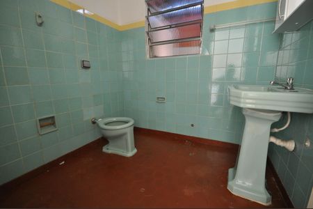 Casa para alugar com 71m², 2 quartos e sem vagaBanheiro