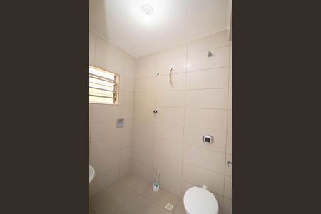 Casa para alugar com 160m², 2 quartos e 1 vaga Casa para alugar com 160m², 2 quartos e 1 vagaBanheiro