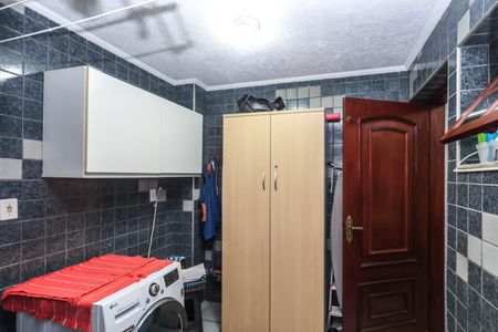 Casa à venda com 234m², 3 quartos e 4 vagas Casa à venda com 234m², 3 quartos e 4 vagasÁrea de Serviço