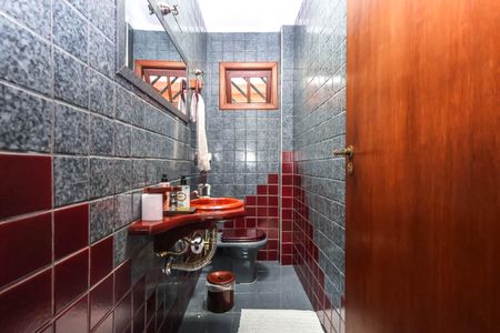 Casa à venda com 234m², 3 quartos e 4 vagas Casa à venda com 234m², 3 quartos e 4 vagasLavabo