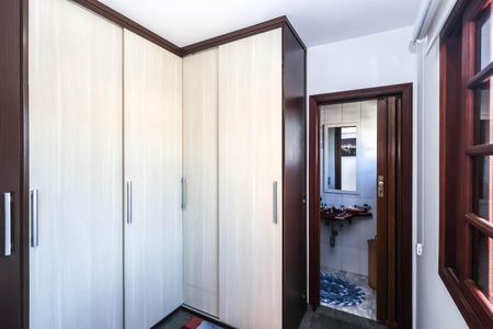 Casa à venda com 234m², 3 quartos e 4 vagas Casa à venda com 234m², 3 quartos e 4 vagasSuíte 2