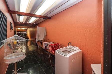 Casa à venda com 234m², 3 quartos e 4 vagas Casa à venda com 234m², 3 quartos e 4 vagasÁrea de Serviço