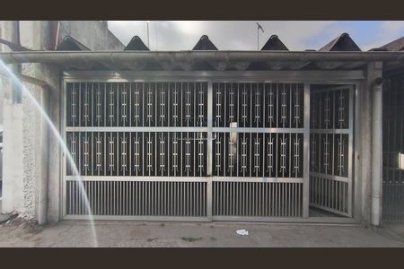Casa para alugar com 172m², 2 quartos e 2 vagas Casa para alugar com 172m², 2 quartos e 2 vagasFachada