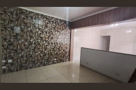 Sala de casa para alugar com 2 quartos, 172m² em Vila Maria de Maggi, Suzano