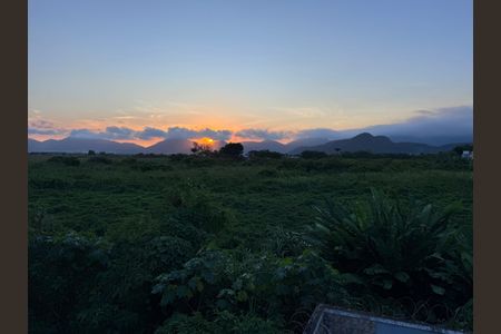 Casa de condomínio para alugar com 257m², 4 quartos e 3 vagas Casa de condomínio para alugar com 257m², 4 quartos e 3 vagasQuarto 2 - Varanda