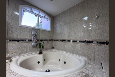 Casa de condomínio para alugar com 257m², 4 quartos e 3 vagas Casa de condomínio para alugar com 257m², 4 quartos e 3 vagasSuíte 1 - Banheiro