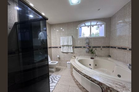 Casa de condomínio para alugar com 257m², 4 quartos e 3 vagas Casa de condomínio para alugar com 257m², 4 quartos e 3 vagasSuíte 1 - Banheiro