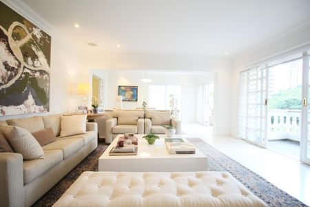 Sala de apartamento à venda com 3 quartos, 220m² em Real Parque, São Paulo