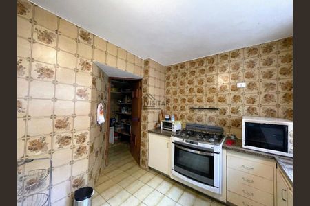 Apartamento à venda com 4 quartos, 202m² em Funcionários, Belo Horizonte