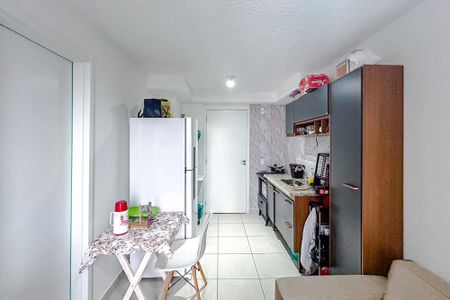 Sala de apartamento para alugar com 1 quarto, 28m² em Guaiauna, São Paulo