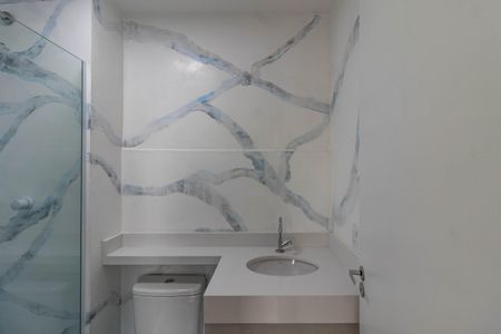 Apartamento para alugar com 37m², 2 quartos e sem vaga Apartamento para alugar com 37m², 2 quartos e sem vagaBanheiro