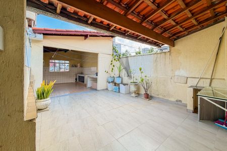 Casa para alugar com 170m², 2 quartos e 2 vagas Casa para alugar com 170m², 2 quartos e 2 vagasQuintal