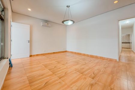 Sala de casa para alugar com 2 quartos, 170m² em Vila Monumento, São Paulo