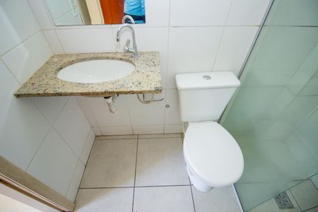 Casa de condomínio para alugar com 59m², 2 quartos e 1 vaga Casa de condomínio para alugar com 59m², 2 quartos e 1 vagaBanheiro Social