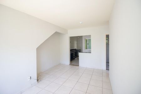 Sala de casa de condomínio para alugar com 2 quartos, 59m² em Cândida Ferreira, Contagem