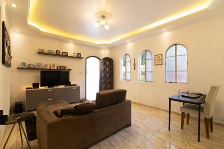 Casa à venda com 150m², 2 quartos e 7 vagasSala