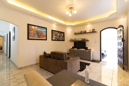 Casa à venda com 150m², 2 quartos e 7 vagasSala