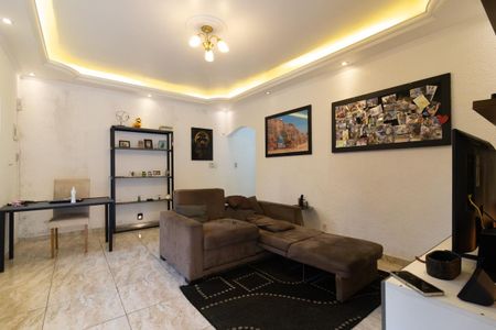 Casa à venda com 150m², 2 quartos e 7 vagasSala