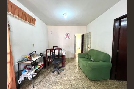Casa à venda com 3 quartos, 360m² em São João Batista, Belo Horizonte