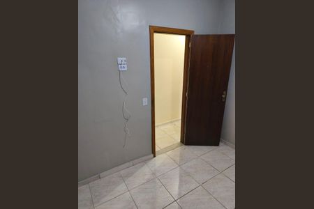 Quarto de casa para alugar com 3 quartos, 120m² em Residencial Marco Polo, Cotia