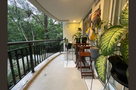 Apartamento para alugar com 90m², 2 quartos e 2 vagasVaranda