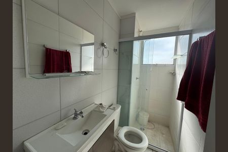 Banheiro de apartamento para alugar com 2 quartos, 42m² em Jardim Boa Vista (zona Oeste), Osasco