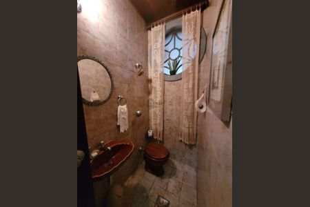 Casa à venda com 4 quartos, 230m² em Santa Lúcia, Belo Horizonte