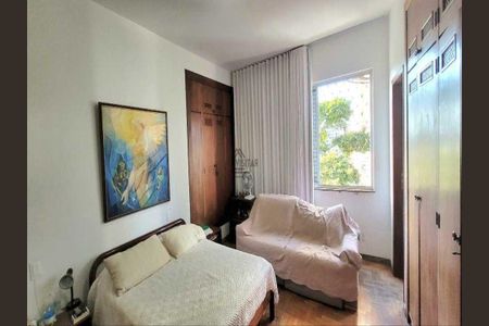 Casa à venda com 7 quartos, 400m² em Santo Antônio, Belo Horizonte